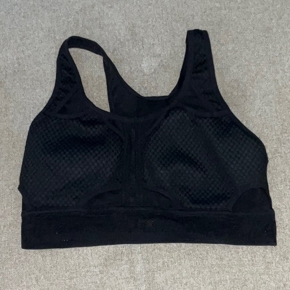 Nike Black Performance Sports Bra for Medium Impact - Picture 1 of 6